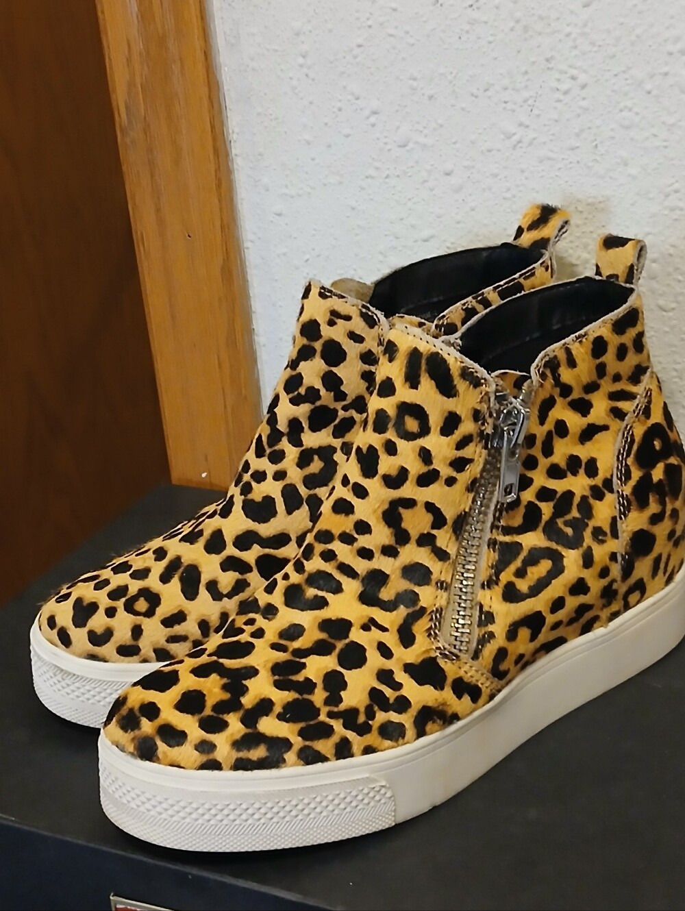 ​Steve Madden Leopard Print Wedgie-L Wedge Sneakers Size 7.5M